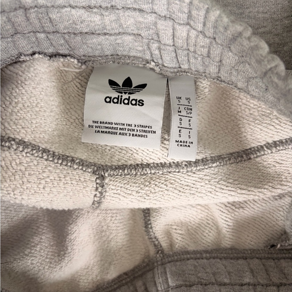 ADIDAS sweatpants - Picture 4 of 4